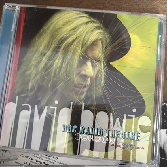 5 David Bowie CDS: Limited Edition Bowie at the Beeb +  Bowie, The Singles - Picture 7 of 16